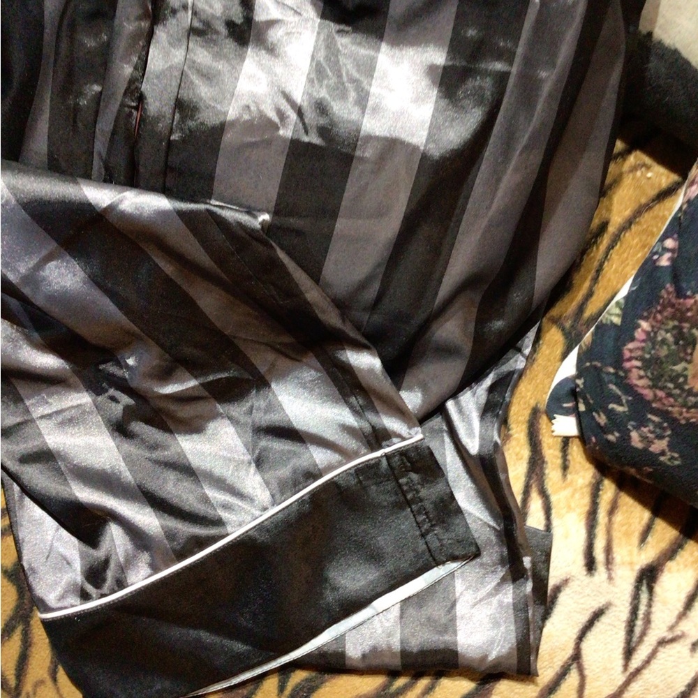 NEW! Rare the laundry room Striped Satin& Pants Set with Flame Heart Appliqué - Picture 5 of 5